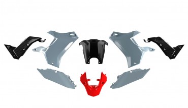 Kit plastiche Revolution R-Tech grigio nero rosso per Yamaha Tenere 700  2019 2024